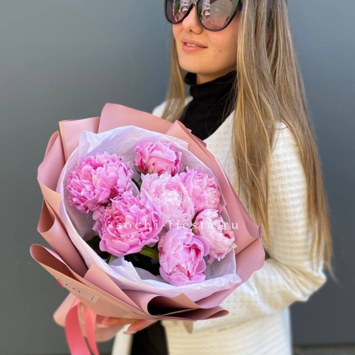 7 пионов в оформлении в Оренбурге