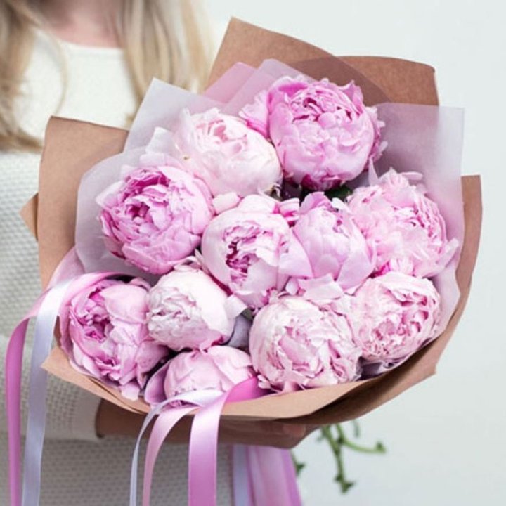 11 нежных пионов в Оренбурге