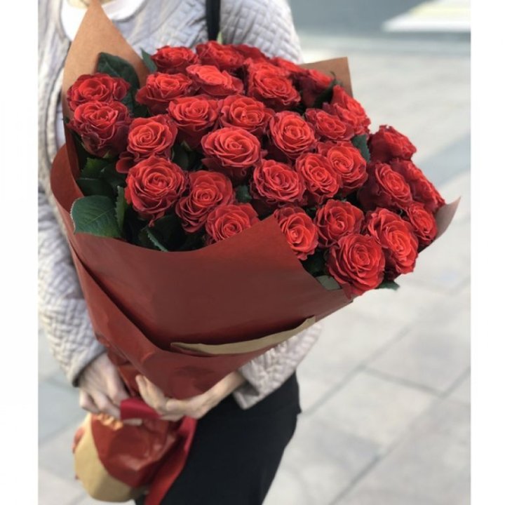 29 высоких роз  в Оренбурге