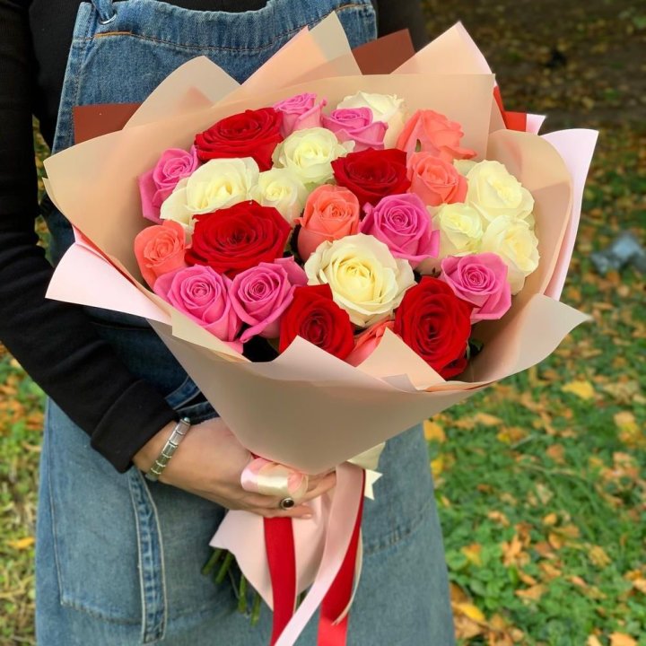 25 роз "Карусель" в Оренбурге