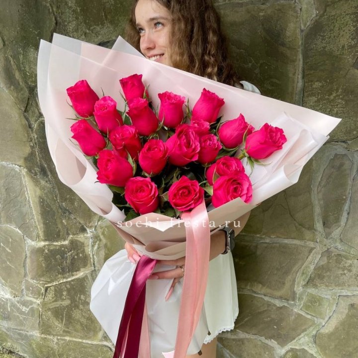 19 алых роз в Оренбурге