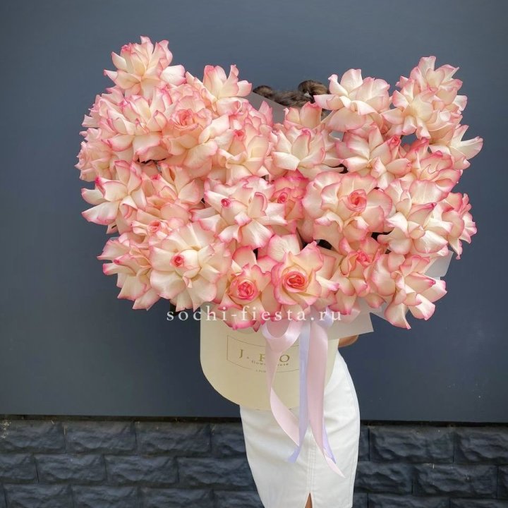 31 французская роза Джумилия в боксе в Оренбурге