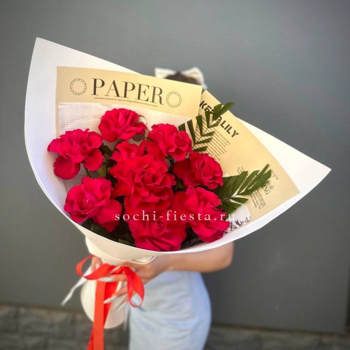 9 Красных французских роз Чико в Оренбурге