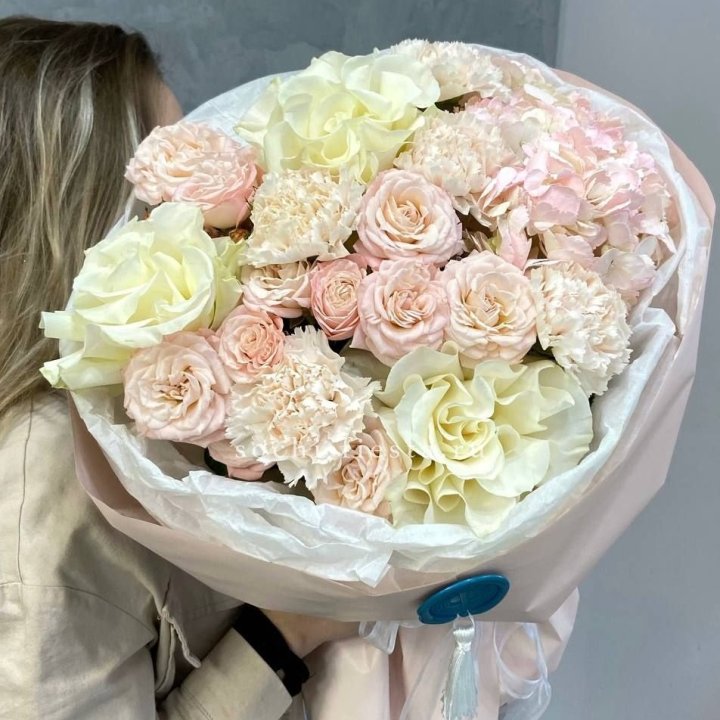 Дизайнерский букет "Джентел" в Оренбурге