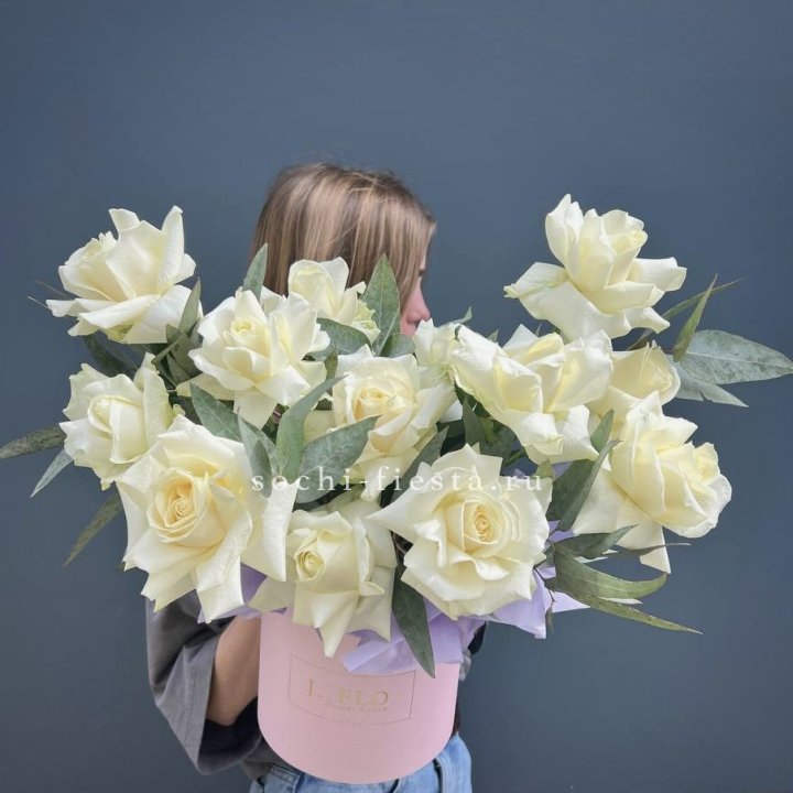 15 Французских роз в боксе в Оренбурге