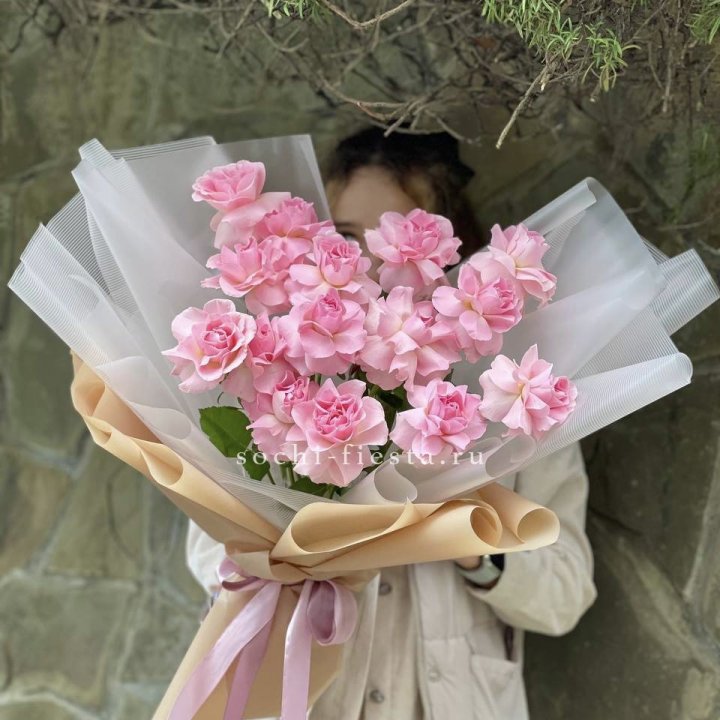 Букет из 15 французских роз Пинк дрим в Оренбурге