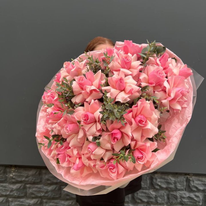  25 розовых французских роз в Оренбурге