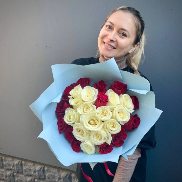 27 роз "Сердце" в Оренбурге