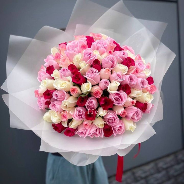 101 разноцветная роза "Карусель" в Оренбурге