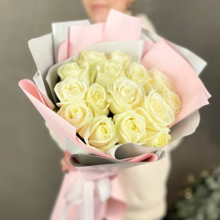 15 белых роз пудра в Оренбурге