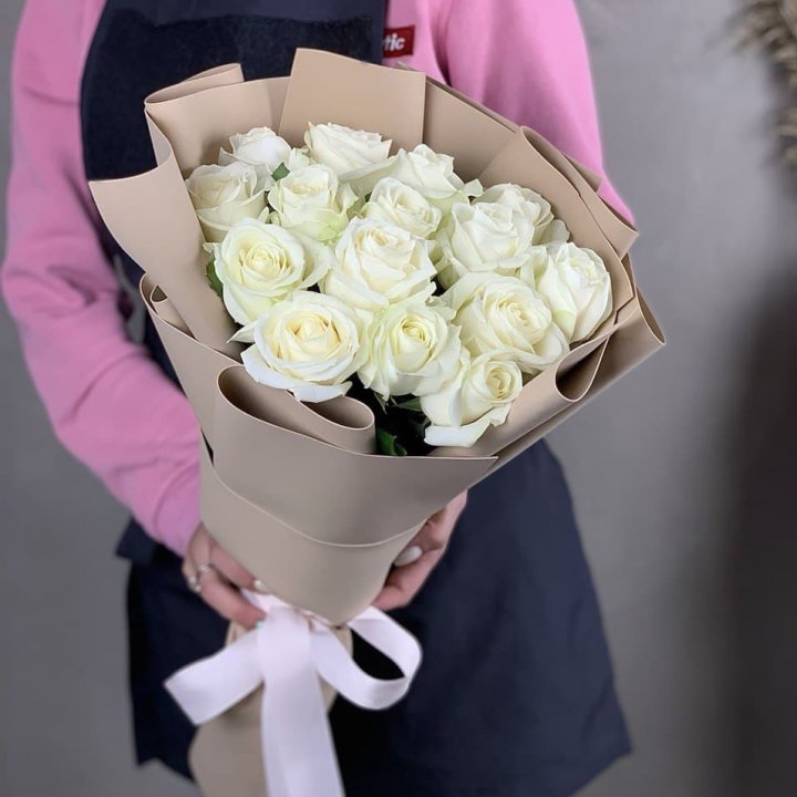15 белых роз миракли в Оренбурге