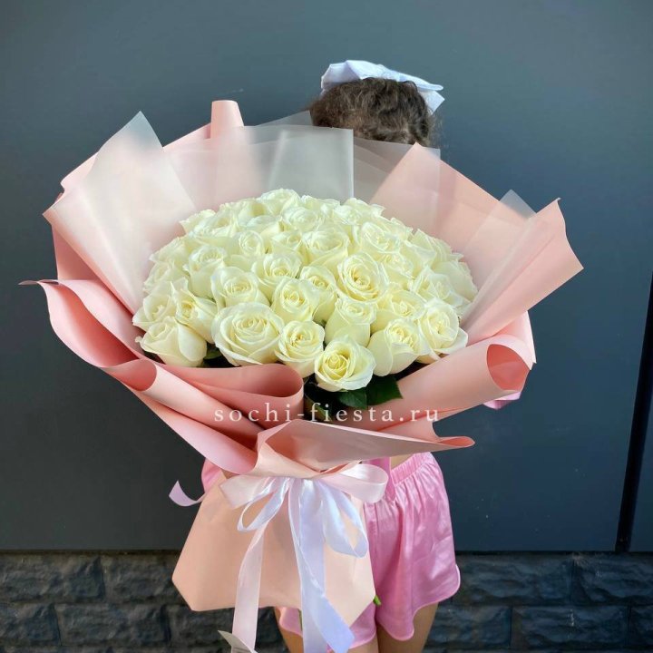 35 белых роз в Оренбурге