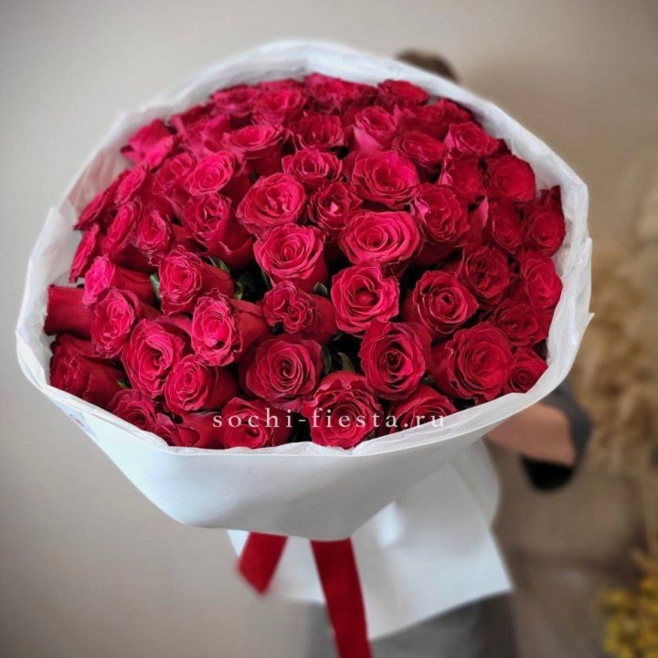 65 красных роз вайт в Оренбурге