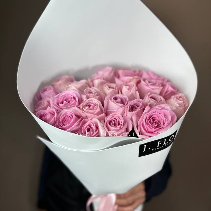 25 розовых роз в Оренбурге
