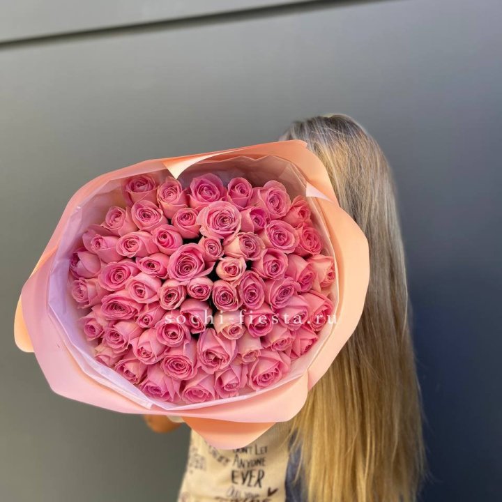 55 розовых роз в Оренбурге