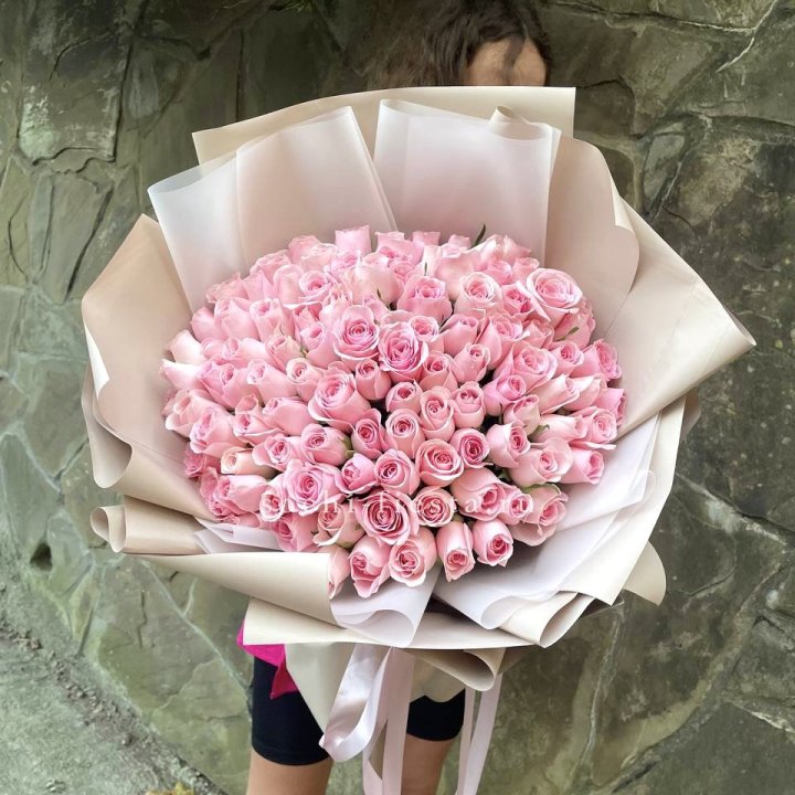 101 нежно-розовая роза Каролина  в Оренбурге