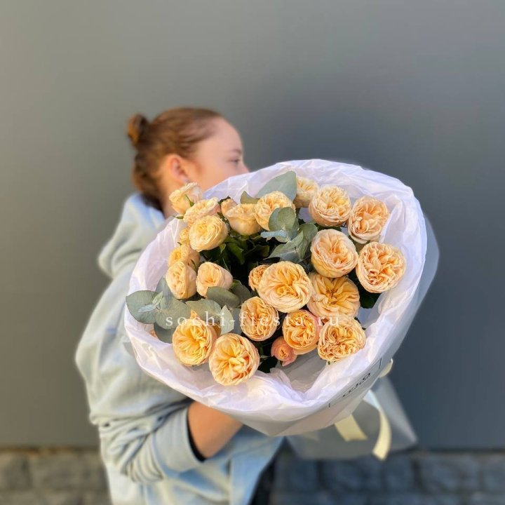 7 пионовидных роз в Оренбурге