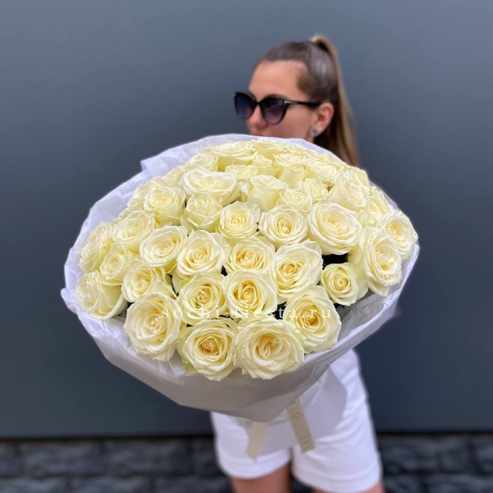 51 белая роза  в Оренбурге