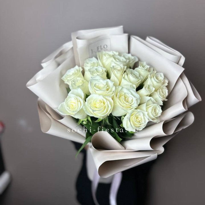 19 белых роз  в Оренбурге