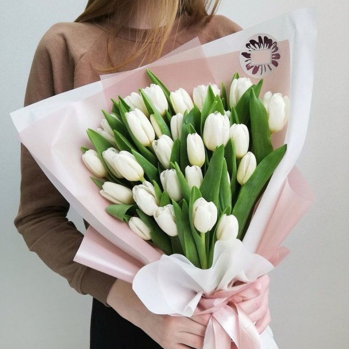 Букет белых тюльпанов "Моника" в Оренбурге